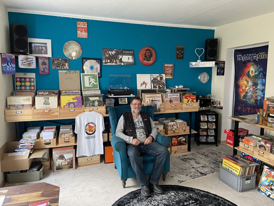 Der Wechsel vom professionellen Pyrtothechniker zum Schallplattenverk&auml;ufer war nicht freiwillig, aber f&uuml;r Uwe Winkler ein guter Plan B. Foto: Nannette Hoffmann