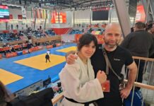 Anna Lorenz, hier mit ihrem Trainer Robert Becke, vertrat die Judoka des D&ouml;belner SC bei der Deut- schen Einzelmeisterschaft U21. Foto: Claudia M&uuml;ller