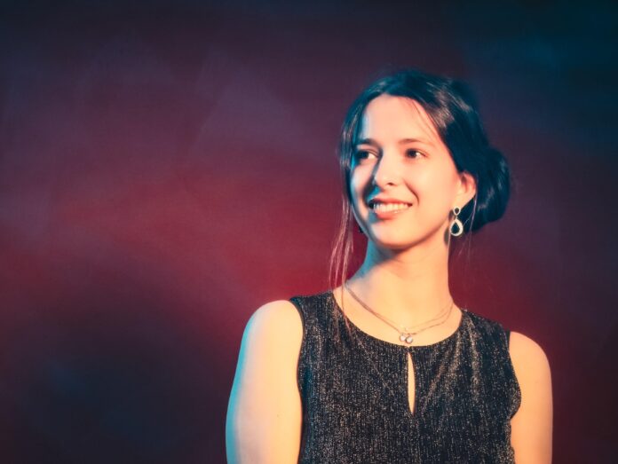 Steppes2026 Pianistin Charlotte Steppes kommt für ein Konzert in den Bürgersaal nach Naunhof. Foto: promo