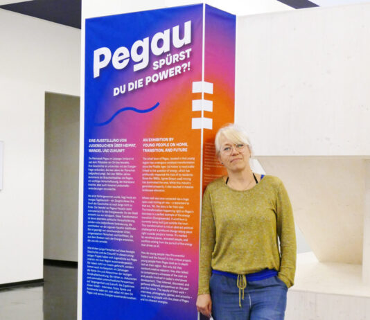 Christiane K&ouml;nig vom Jugend- b&uuml;ro bei der Ausstellungser&ouml;ff- nung im Grassi-Museum . Foto: Diakonie Leipziger Land