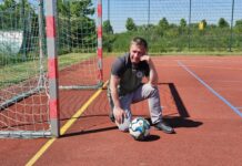 Roy Philipp unterst&uuml;tzt seit Mai vergangenen Jahres das Team im Jugendhaus YOZ. Foto: DRK Kreisverband Delitzsch