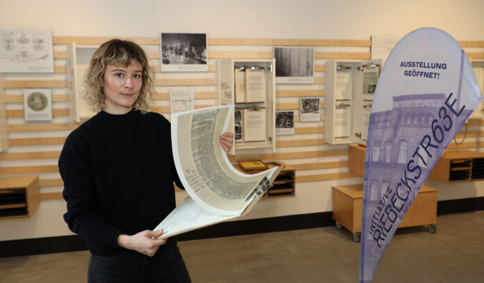 Ausstellung Unterstützung gibt es auch für den Verein Riebeckstraße 63 um die Iniatiatorin Annkathrin Richter. Foto: André Kempner