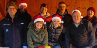 Wer bei "Selben gl&uuml;ht" vorbeischaut, wird nicht nur herzlich empfangen, sondern kann sich mit Gl&uuml;hwein erw&auml;rmen und allerlei K&ouml;stlichkeiten naschen. Foto: Verein