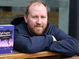 Julius Fischer hat ein neues Buch in seiner Reihe &bdquo;Ich hasse Menschen&ldquo; ver&ouml;ffentlicht. Fotos: Andr&eacute; Kempner