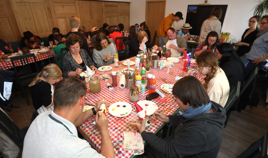 Reportage Museumsnacht Halle & Leipzig 2025 in Leipzig Ran an den Gartenzwerg war 2025 das Motto im Deutschen Klein- gärtnermuseum: Das ist auch in diesem Jahr bei der Museums- nacht wieder dabei. Foto: André Kempner
