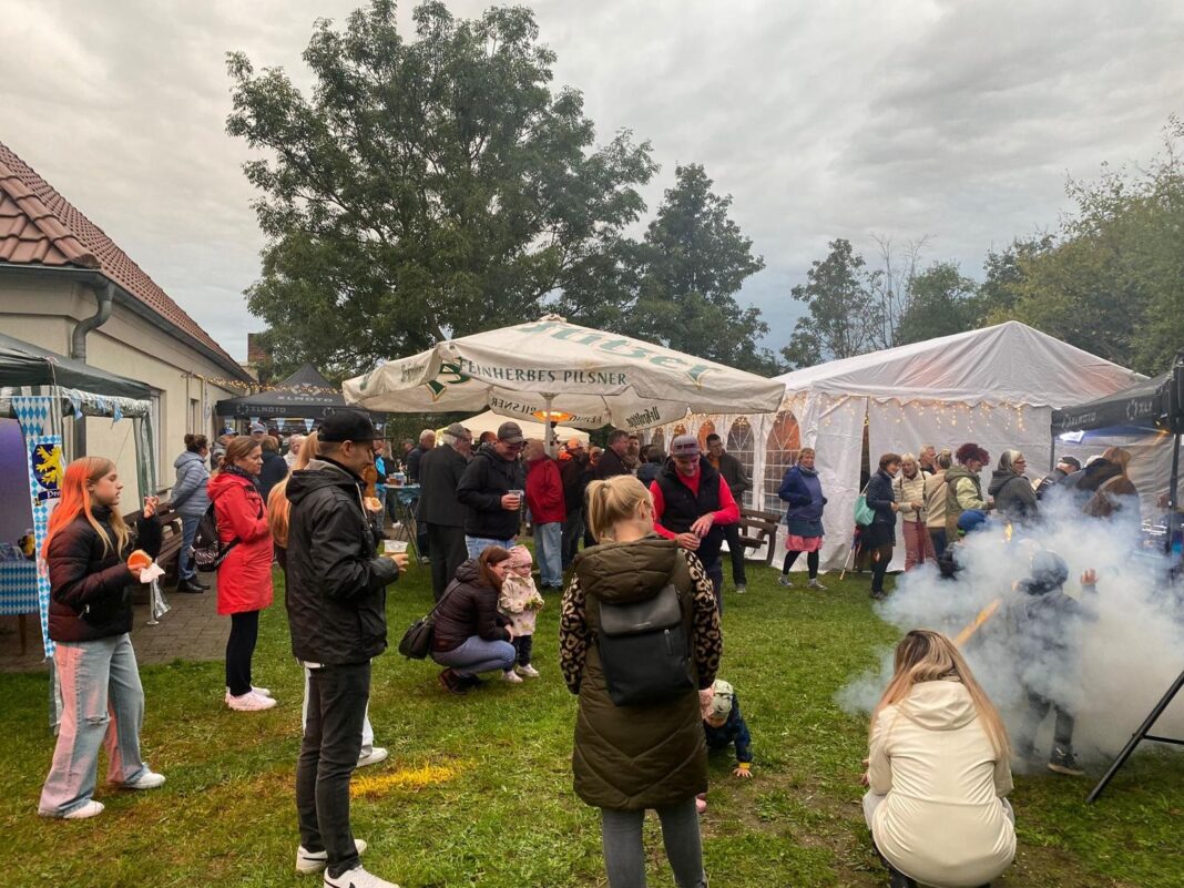 Oktoberfest Hier kommt das Dorf zusammen: Bei verschiedenen Festen und Feiern. Foto: Bürgerverein Zschölkau
