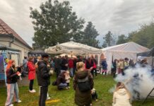 Hier kommt das Dorf zusammen: Bei verschiedenen Festen und Feiern. Foto: B&uuml;rgerverein Zsch&ouml;lkau