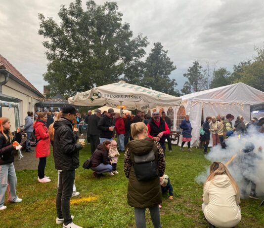 Hier kommt das Dorf zusammen: Bei verschiedenen Festen und Feiern. Foto: B&uuml;rgerverein Zsch&ouml;lkau