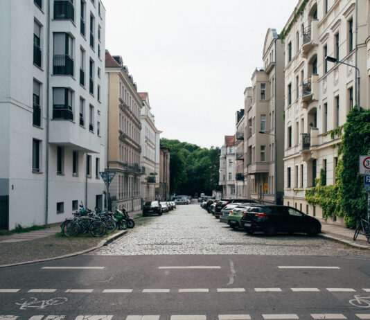 Leipzig will Steinstra&szlig;e im S&uuml;den klimaresilient umbauen. Foto: Niclas Tiedemann