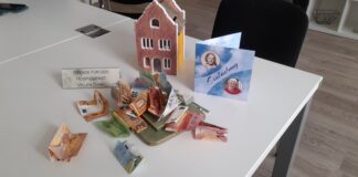 Ökumenischer Hospizdienst freut sich über Spenden Bärbel Pinnow hatte ihre Geburtstagsgäste gebeten, eine Spende für den Hospizdienst zu geben. Am Ende kamen 775 Euro zusammen. Foto: Andreas Bechert