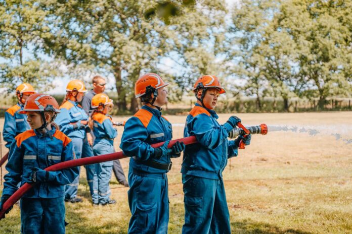 Die Jugendfeuerwehren der Feuerwehr Delitzsch erlebten bei einem gemeinsamen Ausbildungstag Spiel, Spa&szlig; und die Kameradschaft. Foto: Freiwillige Feuerwehr Delitzsch