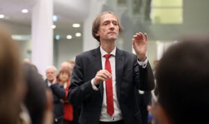 David Timm ist Universi-t&auml;tsmusikdirektor und Leiter des Leipziger Universit&auml;tschores. Foto: Andr&eacute; Kempner