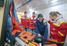 K&uuml;rzlich erhielten die Kinder und Jugendlichen des Delitzscher Jugendrotkreuzes Einblick in die Arbeit des Bev&ouml;lkerungsschutzes. Foto: DRK Kreisverband Delitzsch