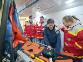 K&uuml;rzlich erhielten die Kinder und Jugendlichen des Delitzscher Jugendrotkreuzes Einblick in die Arbeit des Bev&ouml;lkerungsschutzes. Foto: DRK Kreisverband Delitzsch
