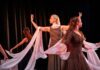 Der Tanzabend ist f&uuml;r das Kinder- und Jugendballett mit Zoe Karstens (m.) das Highlight des Jahres. Foto: Ronny Ristok