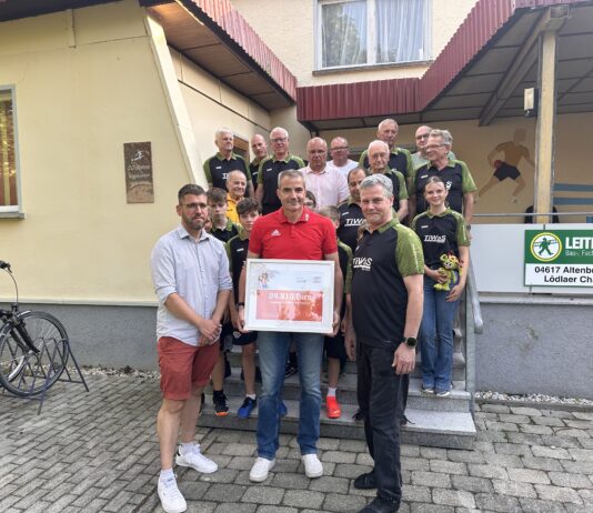 Die Freude &uuml;ber die F&ouml;rderung war bei den Sportlerinnen und Sportlern in Altkirchen gro&szlig;. Foto: PM