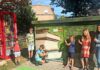 Was der Bürgerverein Kletzen aus einem kleinen Dorf macht Lesestoff aus der Telefonzelle und ein Trafohäuschen im Bücherlook: Projekte des Bürgervereins Kletzen, an denen auch Kinder mitwirken. Foto: Bürgerverein Kletzen