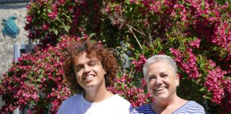 Der geb&uuml;rtige Venezolaner Eduardo und die 67-j&auml;hrige Ute T&ouml;pler aus Wurzen haben eine Art Enkel-Oma-Beziehung. Foto: Diakonie Leipziger Land