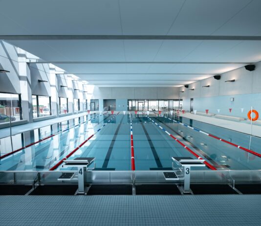 Solche Bilder haben im Sportbad am Rabet absoluten Seltenheitswert: Die Auslastung der Schwimm- halle liegt aktuell bei 99 Prozent. Foto: Leipziger Gruppe