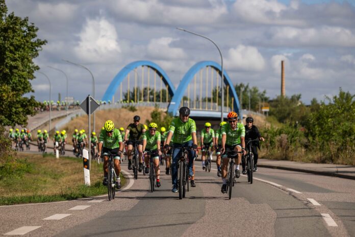 Auf dem Weg nach Leipzig sammelte die 44. Tour der Hoffnung mehr als 1,4 Millionen Euro an Spenden ein. Foto: Pierre Johne
