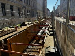 Diese (Baustellen-)Bilder pr&auml;gen derzeit die Leipziger S&uuml;dvor- stadt: Hier investiert die L-Gruppe in die Erweiterung des Fern- w&auml;rmenetzes. Foto: Jens Rometsch
