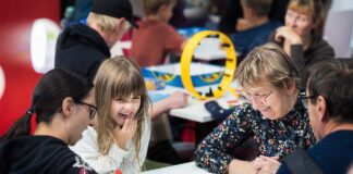 Brettspiel-Boom in Leipzig: Was die Hobbymesse besonders macht Spielen ist voll im Trend - dies zeigt auch das wachsende Interesse an der Leipziger Hobbymesse. Foto: Niclas Schmidt/Leipziger Messe