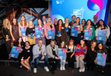 Sie hatten in der LVZ-Kuppel allen Grund zum Feiern: Die Gewinnerinnen und Gewinner vom Leipziger Marketingpreis. Foto: Anika Dollmeyer