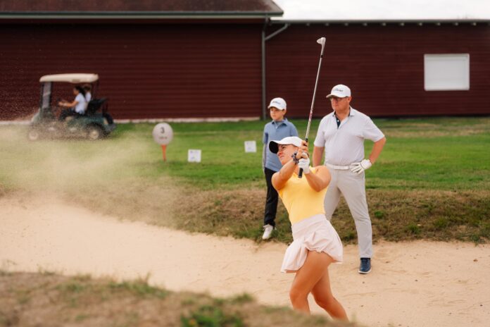 Lernen von den Besten: Wertvolle Tipps f&uuml;r den perfekten Schwung in der Golfklinik mit Chiara Horder. Foto: MPN GmbH