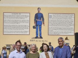 Haben die Mori-Ōgai-Gedenkst&auml;tte in Nerchau eingeweiht (v.l.): Grimmas Oberb&uuml;rgermeister Tino Kie&szlig;ig, Organisatorin Regina Lamik die japanische Botschafterin Mitsuko Shino und Grimmas ehemaliger Oberb&uuml;rgermeister Matthias Berger. Foto: Peter Franke