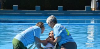 Tauffest in Vollmershain war ein voller Erfolg Zehn Menschen empfingen im Rahmen des Tauffestes im Freibad Vollmershain ihre Taufe. Foto: privat