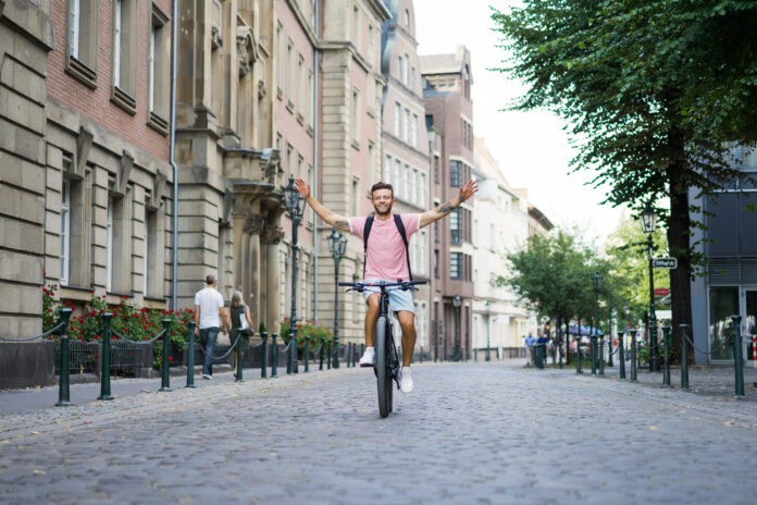 Wie fahrradfreundlich ist Delitzsch? Bis zum 30. November kann beim Fahrradklima-Test des Allgemeinen Deutschen Fahrrad-Clubs ADFC bewertet werden. Foto: Alexey Zhilkin/magnific.com Wie fahrradfreundlich ist Delitzsch? Bis zum 30. November kann beim Fahrradklima-Test des Allgemeinen Deutschen Fahrrad-Clubs ADFC bewertet werden. Foto: Alexey Zhilkin/magnific.com