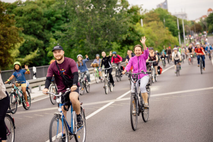 Mehr als 3,5 Millionen Kilometer haben die Leipzigerinnen und Leipziger beim Stadtradeln 2026 erstrampelt - dies beschert der Messestadt wieder einen Platz unter den deutschen Top-5. Foto: Sandrino Donnhauser